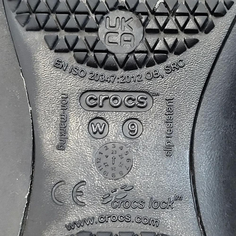 Crocs‎ Flat Shoes Black Womens Size 9 Round Toe Slip On Non Marking Rubber